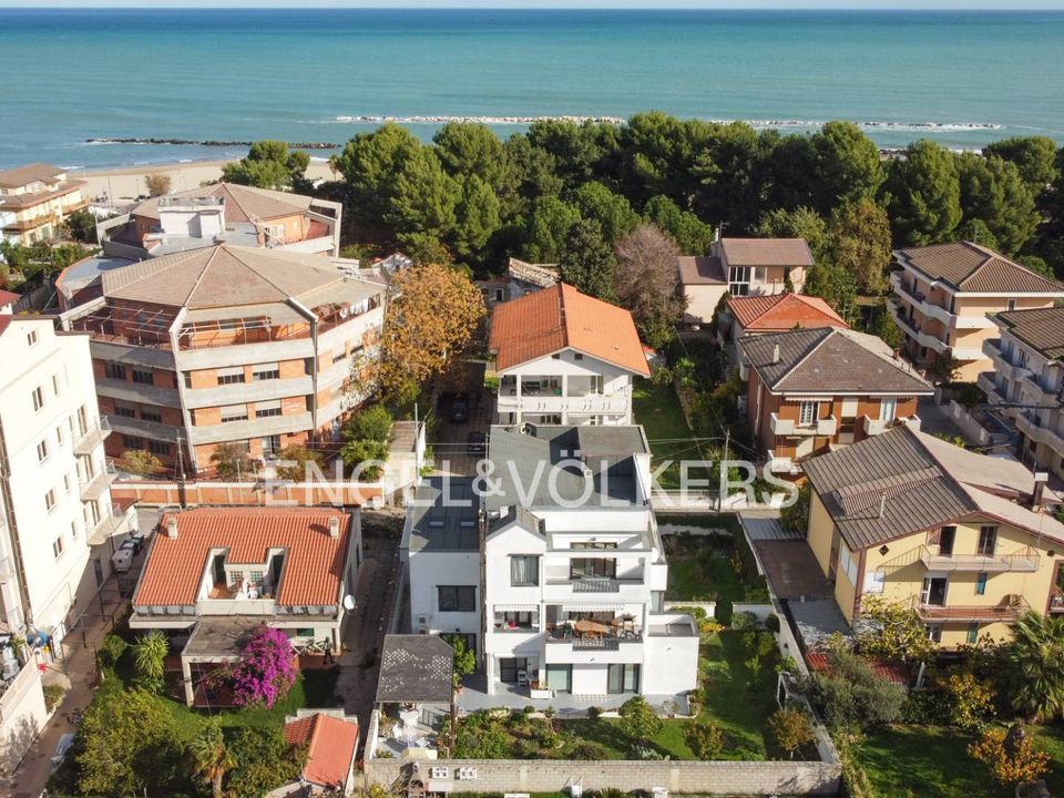 Erhvervsejendom i Montesilvano Marina, Pescara - foto 3