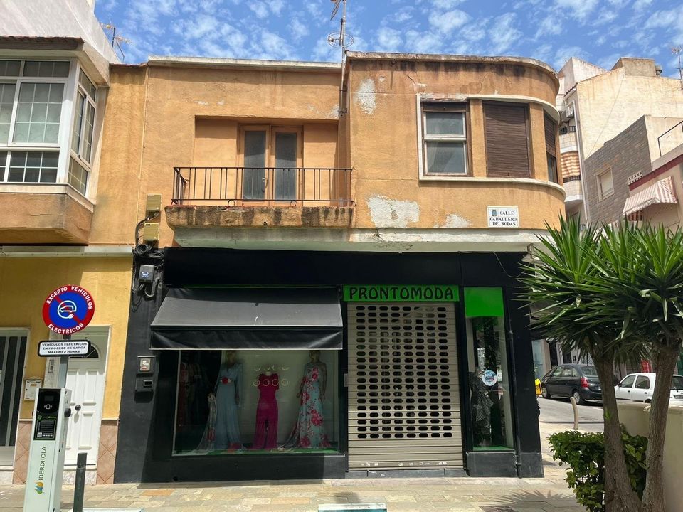 Helårsgrund i Torrevieja, Alicante - foto 2