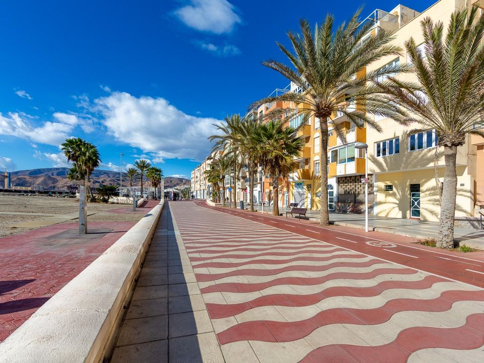 Lejlighed i Almeria, Almeria - foto 3
