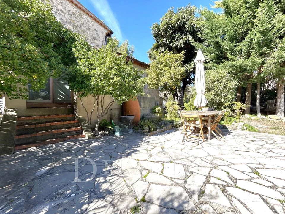 Villa i Le Rouret, Alpes-Maritimes - bilde 1