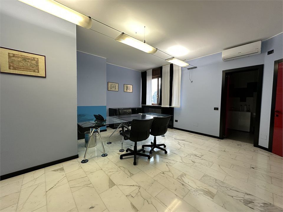 Erhvervsejendom i Parabiago, Milan - foto 3