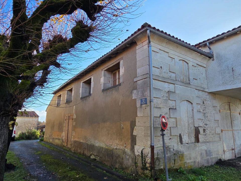 Plazas de parking en Lorignac, Charente-Maritime - foto 3