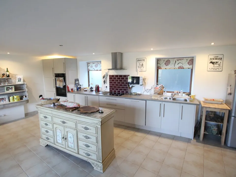 Villa in Cherves-Chatelars, Charente - foto 4