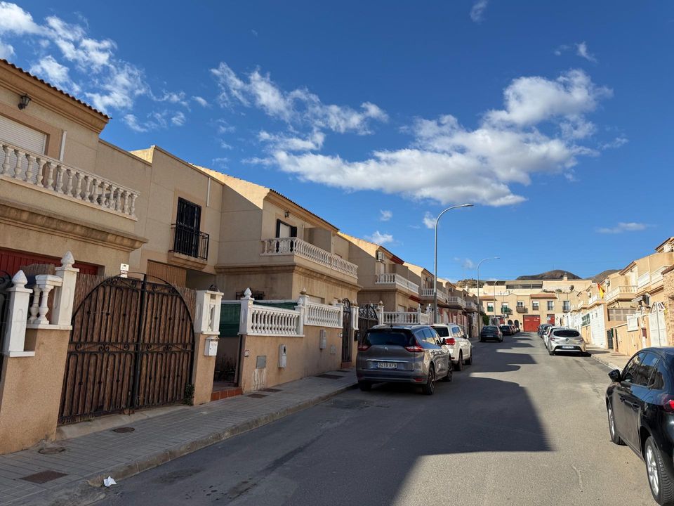 Rekkehus i Huercal De Almeria, Almeria - bilde 1