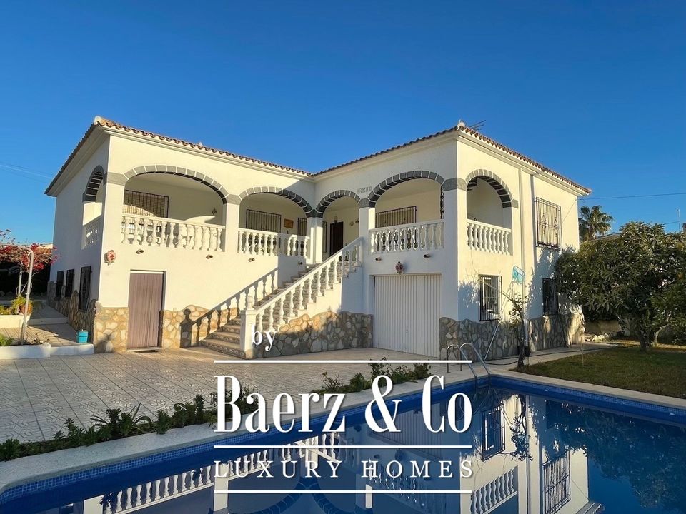 Villa i Alfaz del Pi, Alicante - foto 1