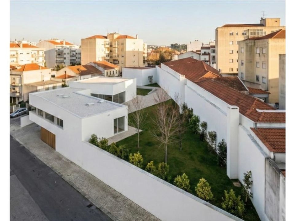 Helårsgrund i Espinho, Aveiro - foto 2