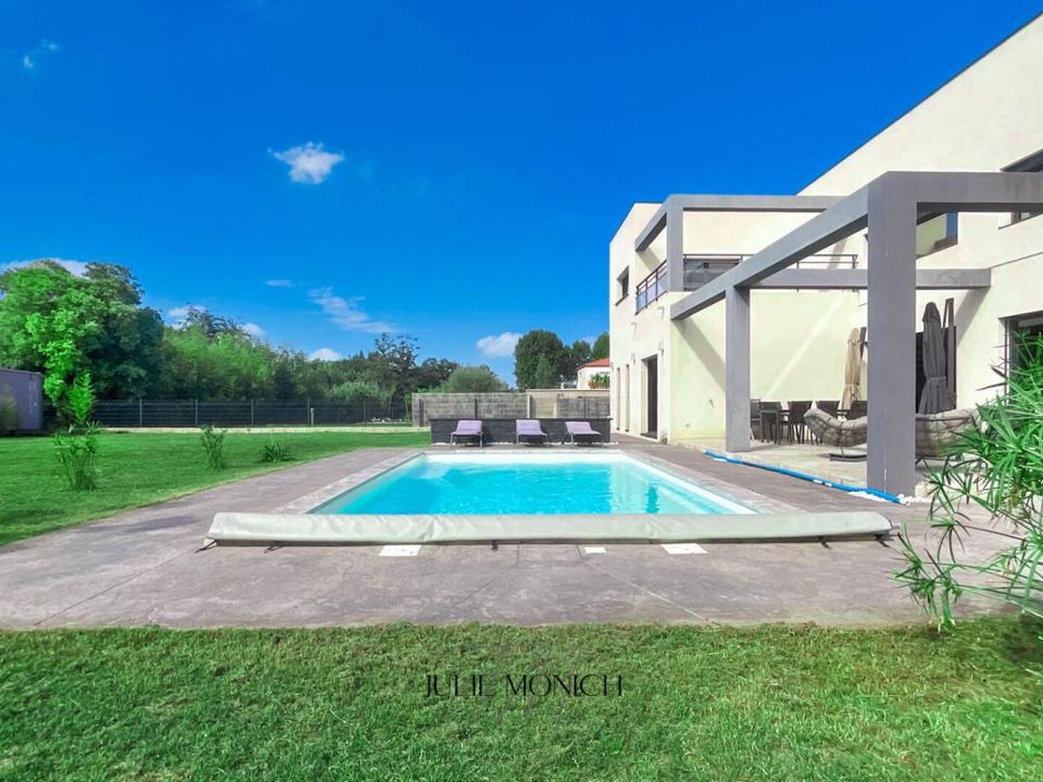 Villa a Saint-Genis-des-Fontaines, Pyrenees-Orientales - foto 2