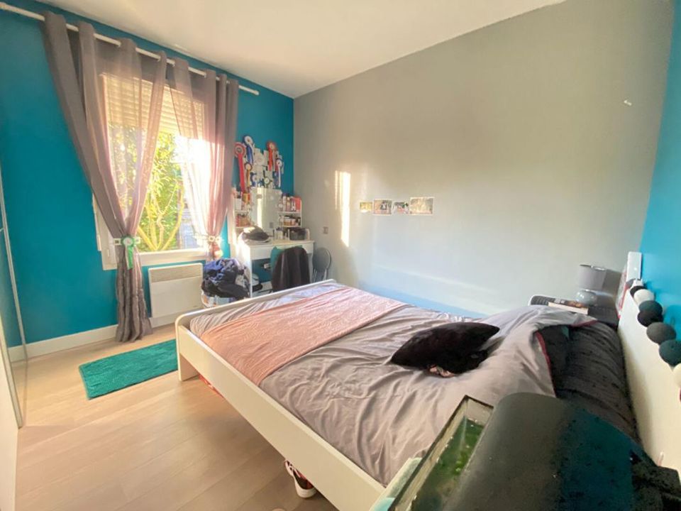Villa in Saint-Quentin-de-Baron, Gironde - foto 4