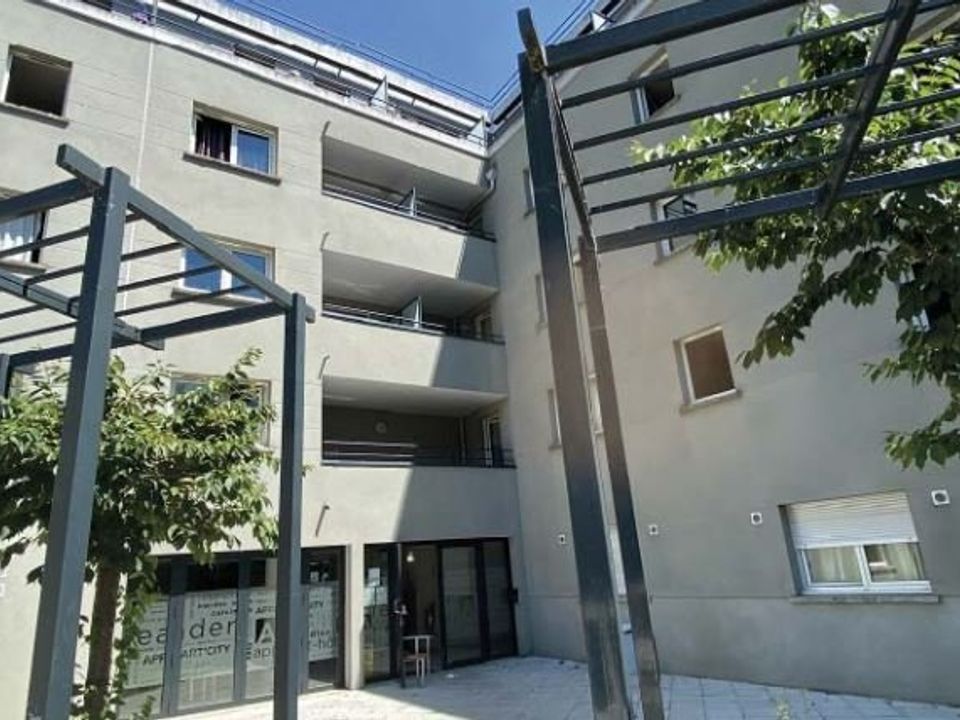 Erhvervsejendom i Alfortville, Val-de-Marne - foto 1