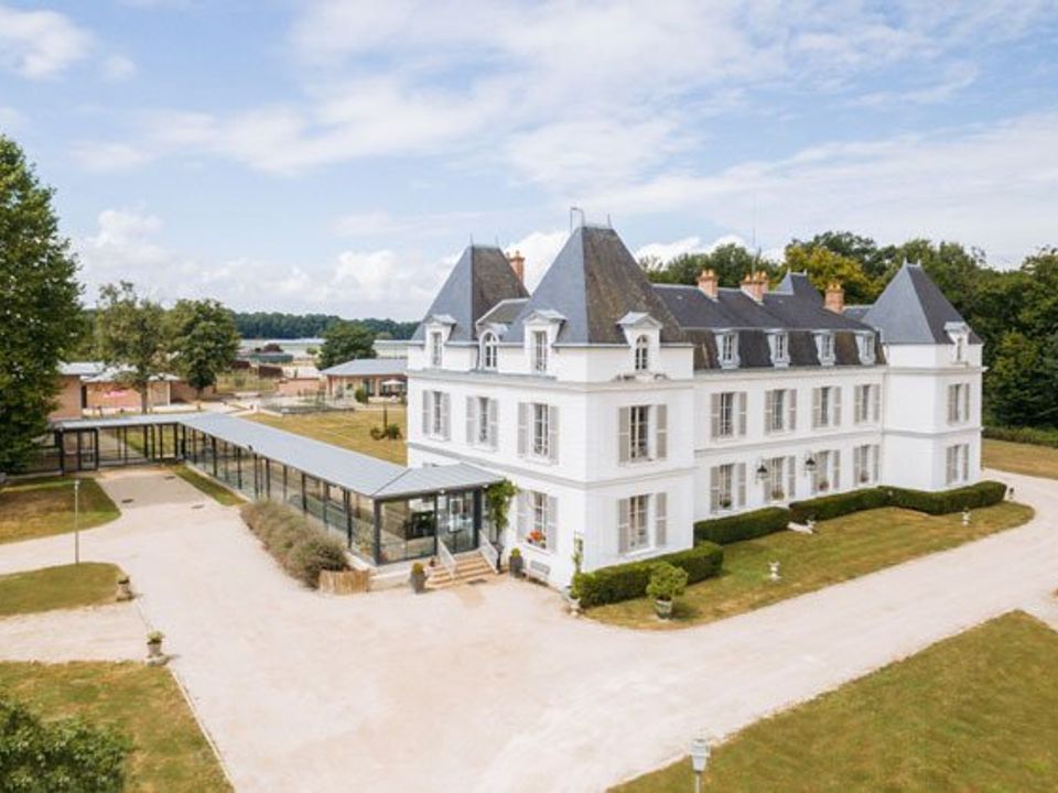 Erhvervsejendom i Bombon, Seine-et-Marne - foto 1