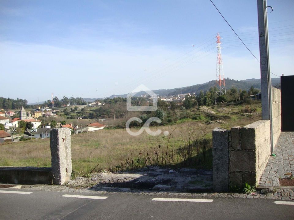 Helårsgrund i Santo Tirso, Porto - foto 1