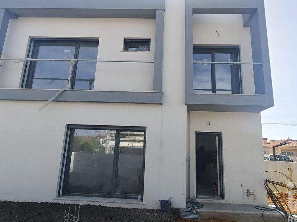 Byhus i Almada, Setubal - foto 1