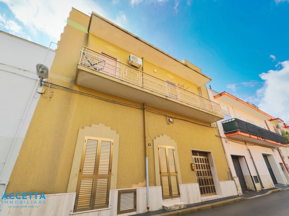 Villa en Taranto, Taranto - foto 1