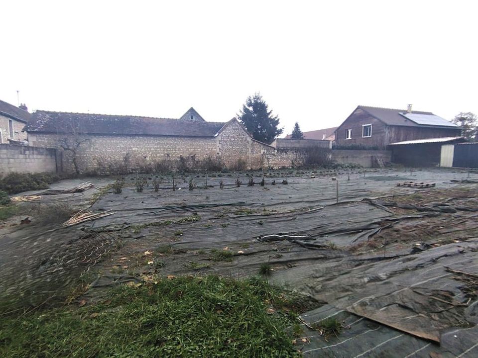 Helårsgrund i Ingrandes, Vienne - foto 1