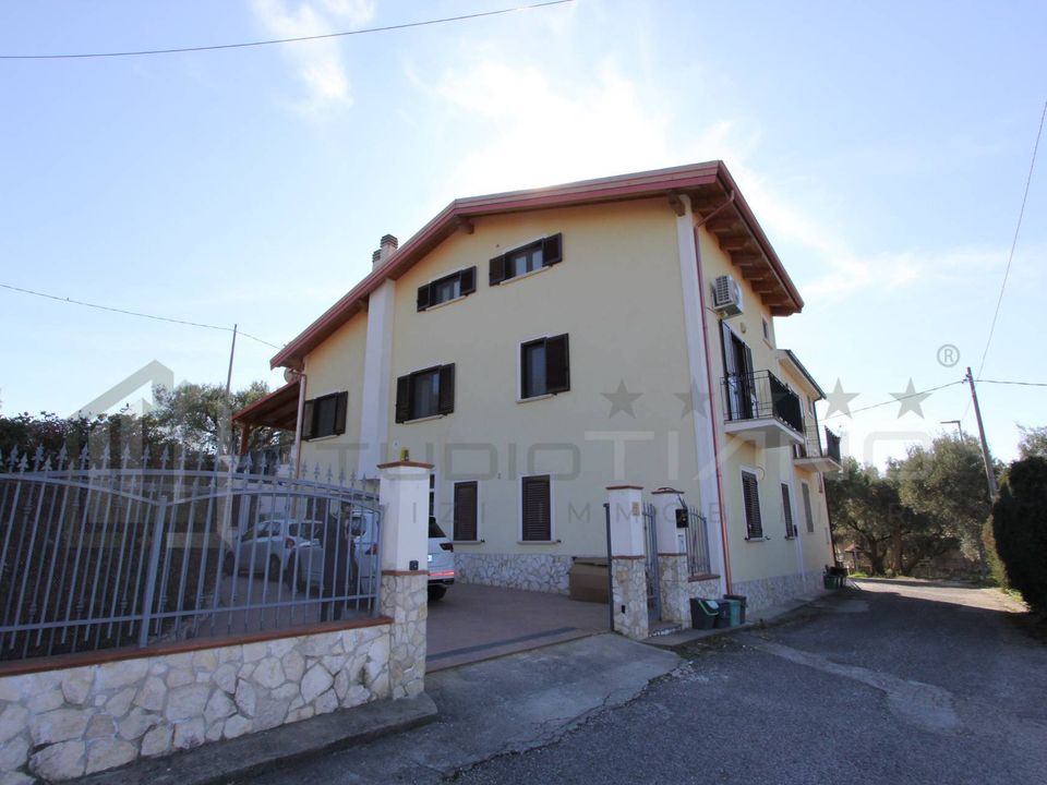 Villa i Cosenza, Cosenza - foto 1