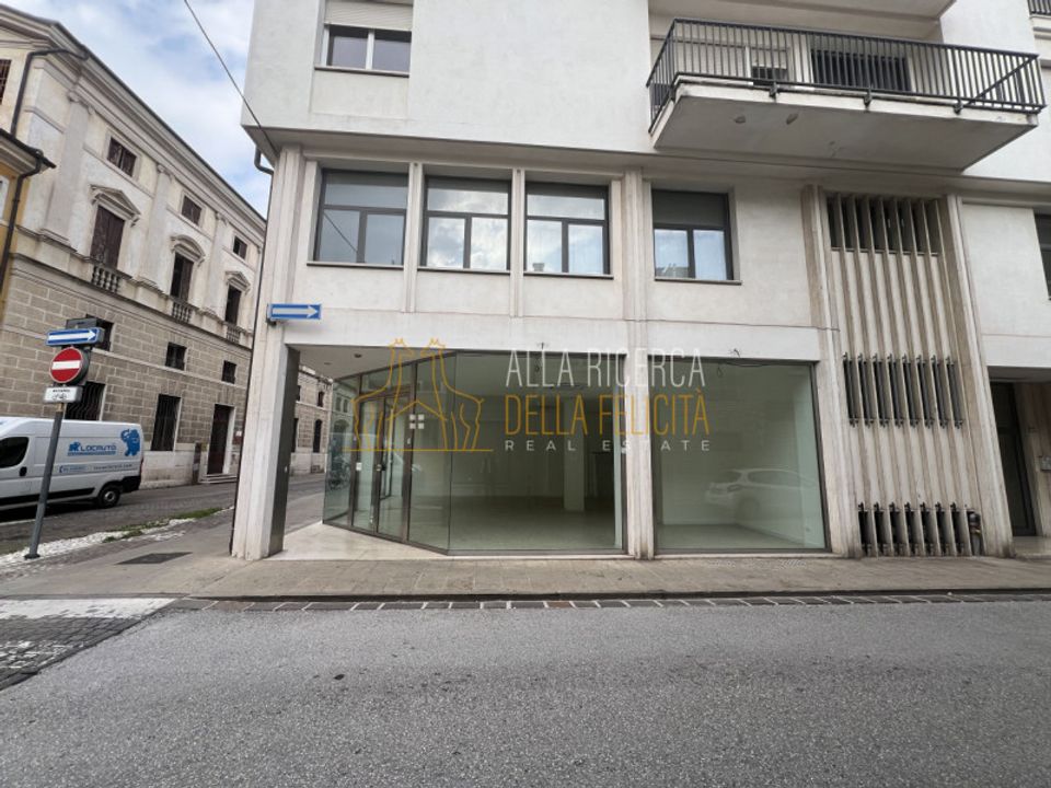 Erhvervsejendom i Schio, Vicenza - foto 2