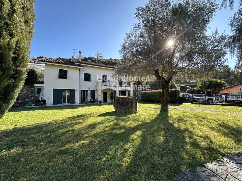 Villa i Ospedaletti, Imperia - foto 1
