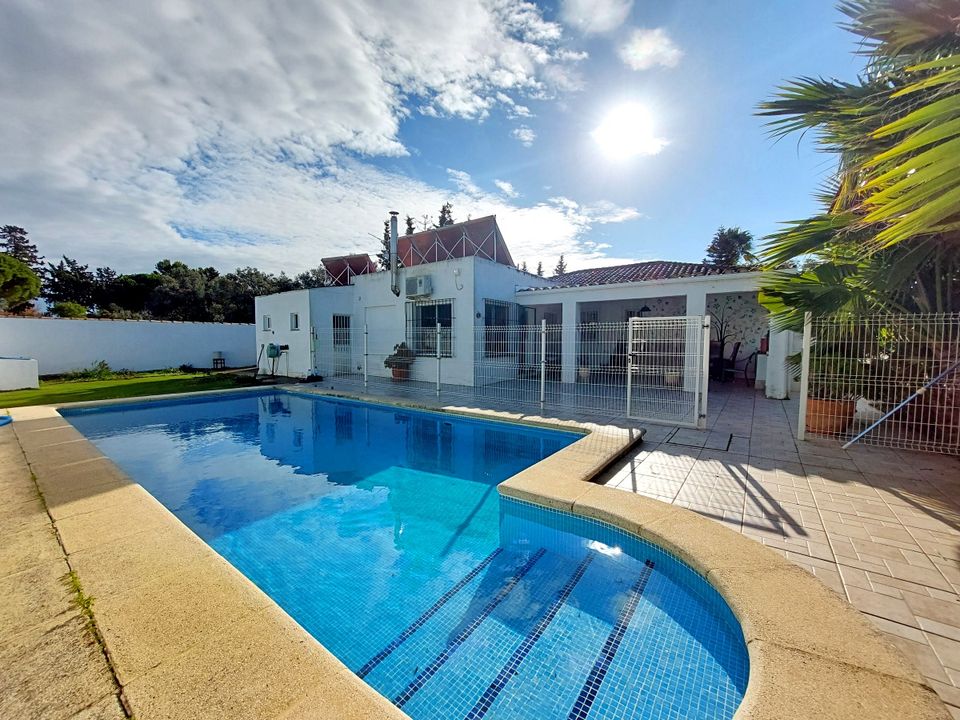 Villa i Chiclana De La Frontera, Cadiz - bilde 1