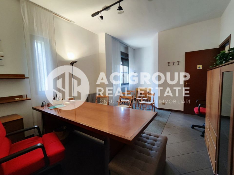 Propiedad comercial en Saronno, Varese - foto 5
