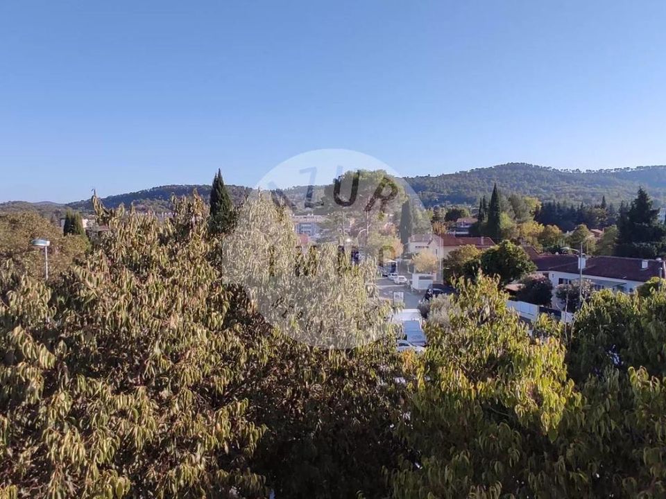 Lejlighed i Saint-Maximin-la-Sainte-Baume, Var - foto 5