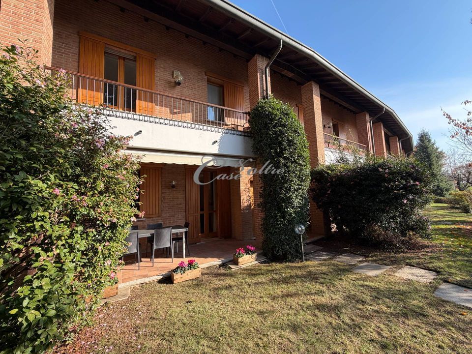 Rækkehus i Carimate, Como - foto 1
