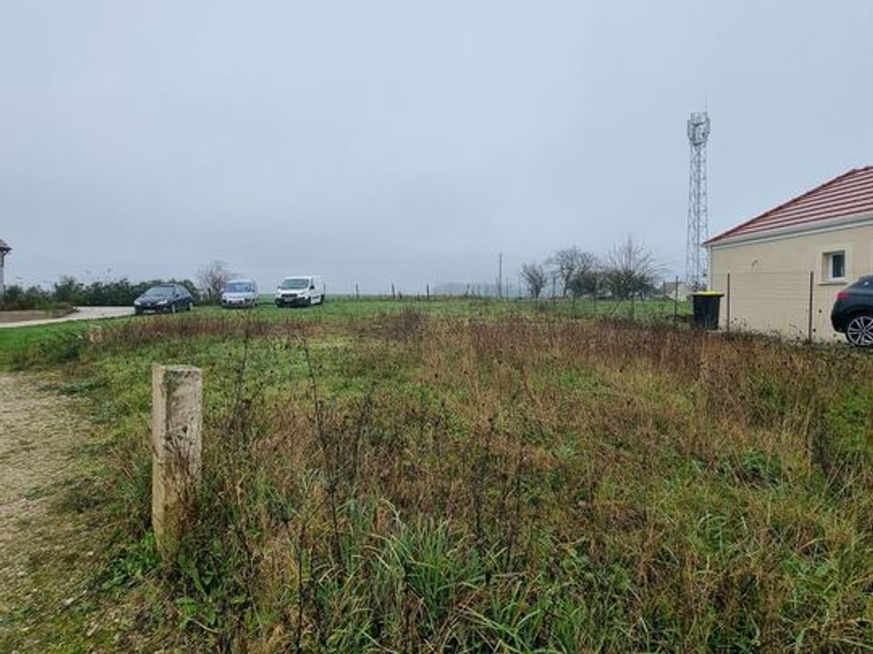 Helårsgrund i Courtacon, Seine-et-Marne - foto 1