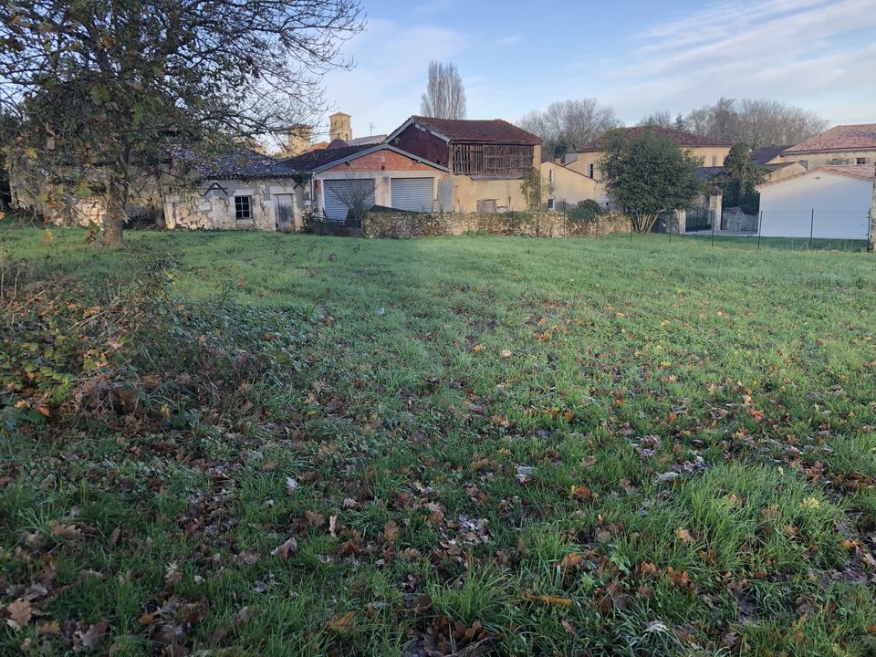 Helårsgrund i Vertheuil, Gironde - foto 1