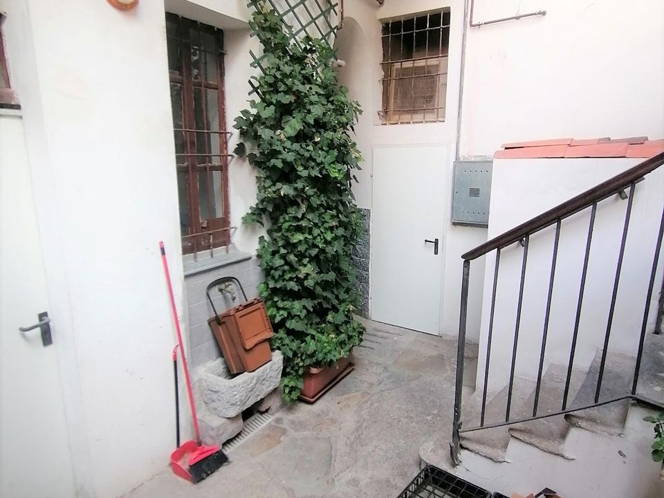 Erhvervsejendom i Vercelli, Vercelli - foto 3