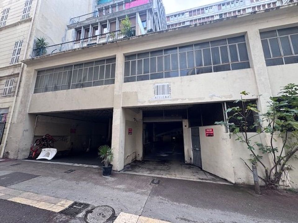 Garage i Marseille, Bouches-du-Rhone - foto 2