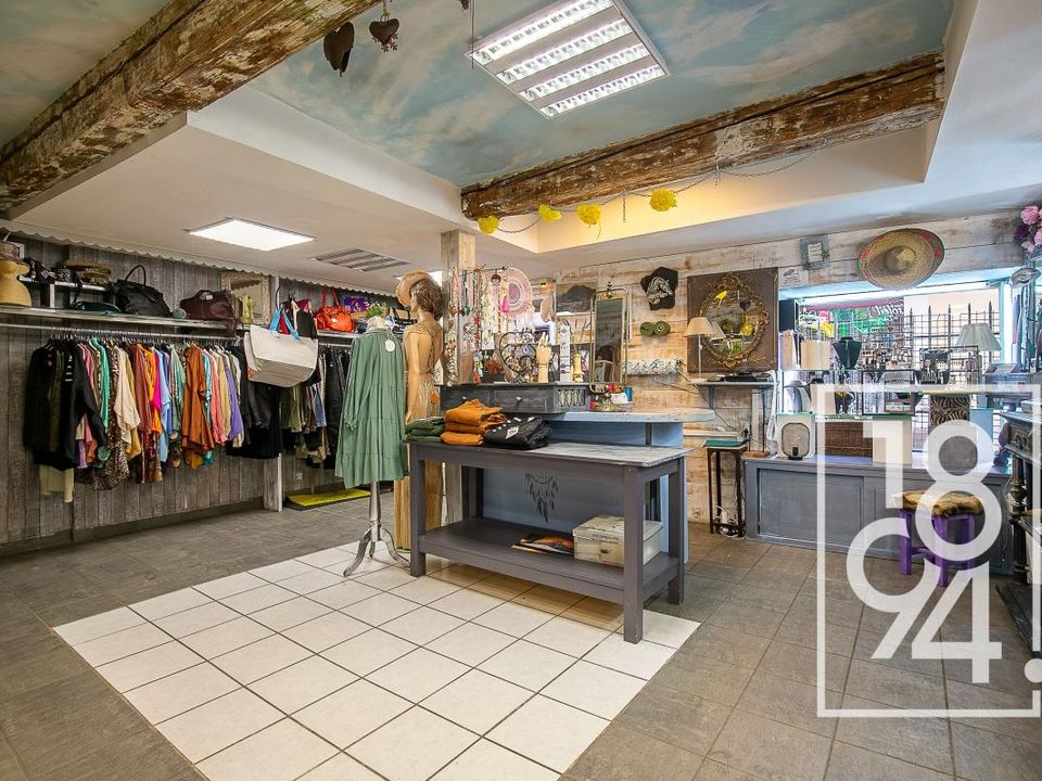 Propiedad comercial en Barcelonnette, Alpes-de-Haute-Provence - foto 3