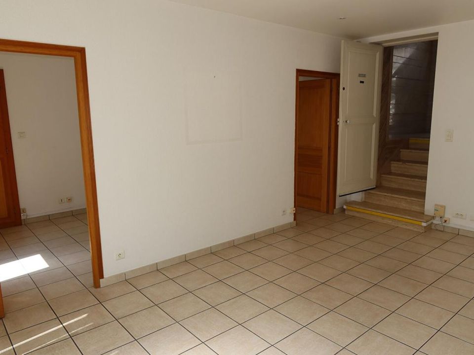 Erhvervsejendom i Besancon, Doubs - foto 1