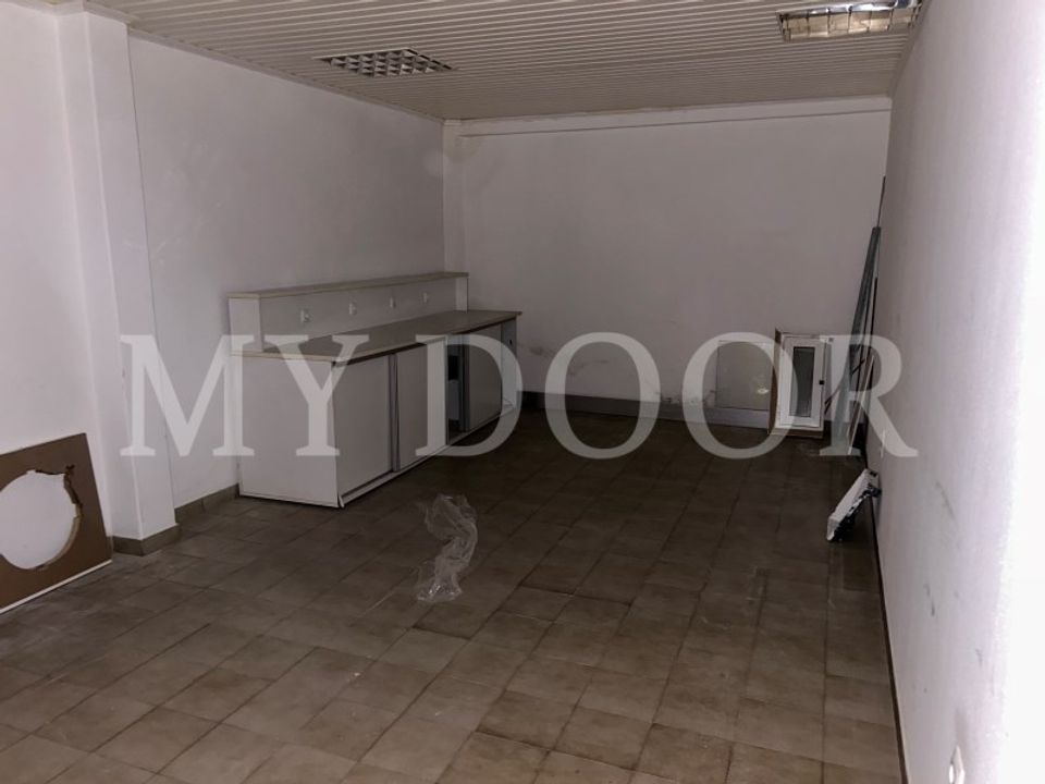 L'establiment comercial a Moscavide, Lisbon - foto 5