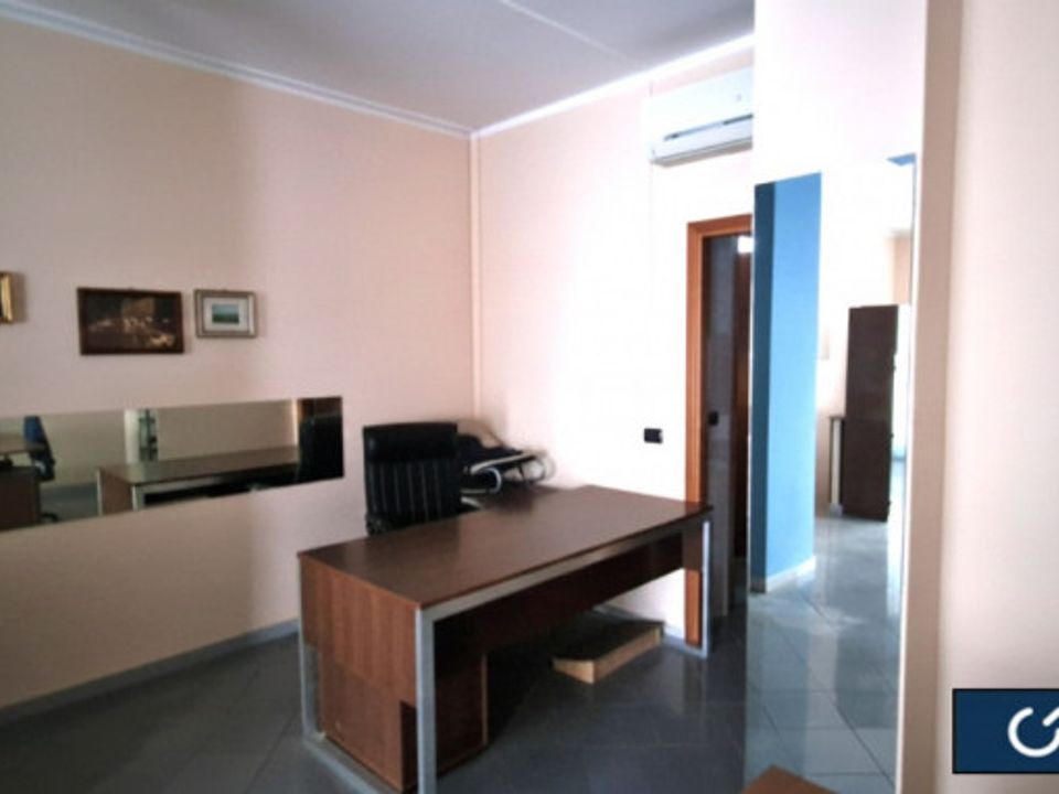 Erhvervsejendom i Sassari, Sassari - foto 5