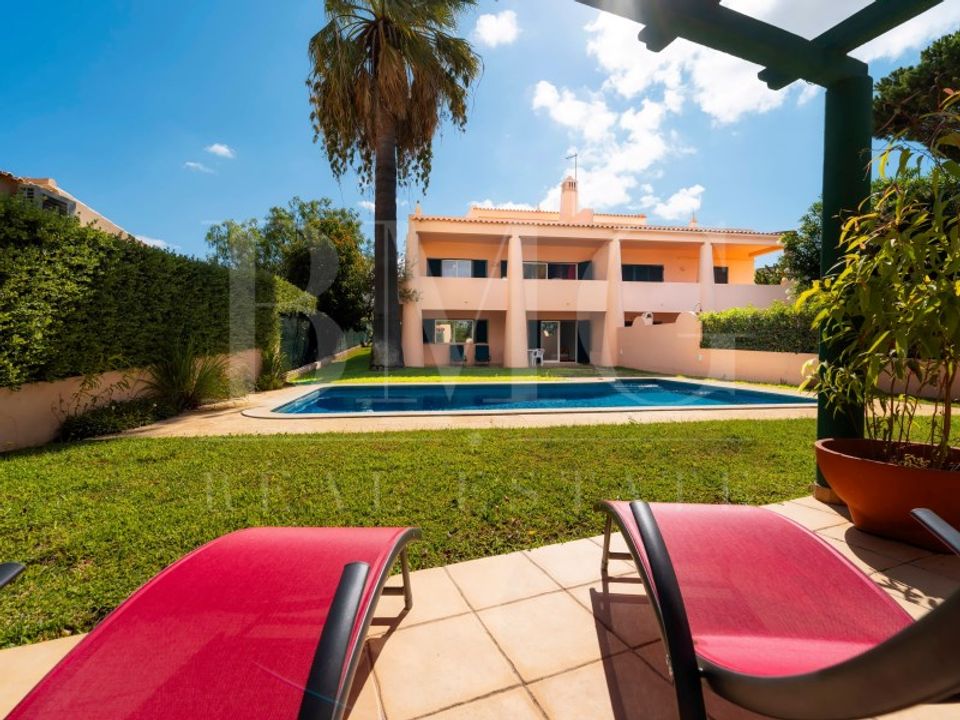 Villa i Quarteira, Faro - foto 1