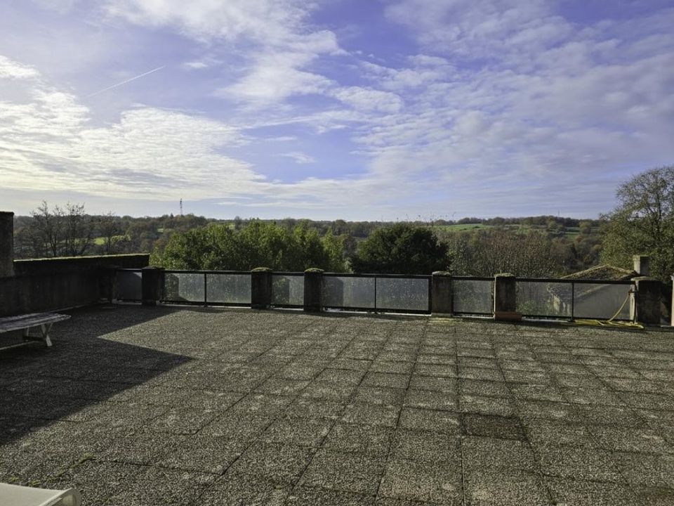 Villa i Bellac, Haute-Vienne - foto 1