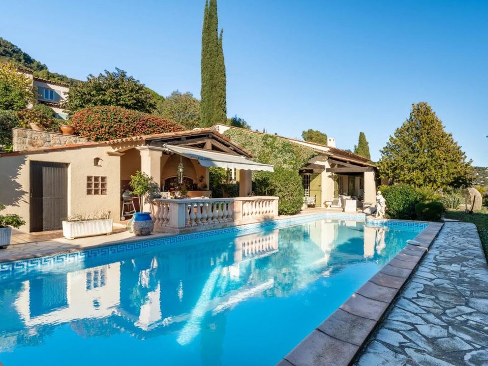 Villa i Grasse, Alpes-Maritimes - foto 1