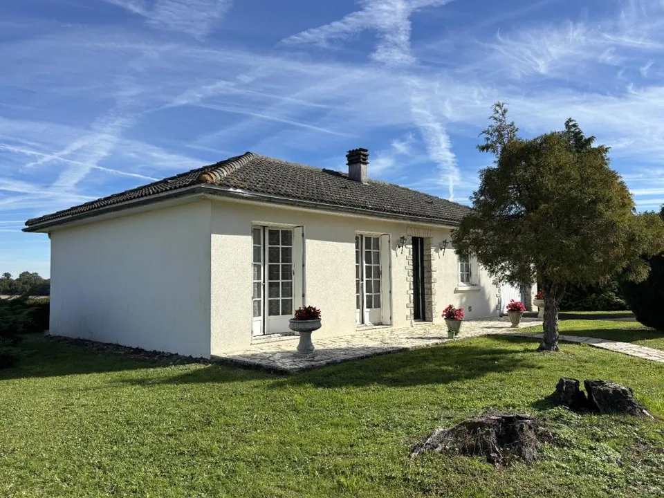 Villa i La Magdeleine, Charente - foto 1
