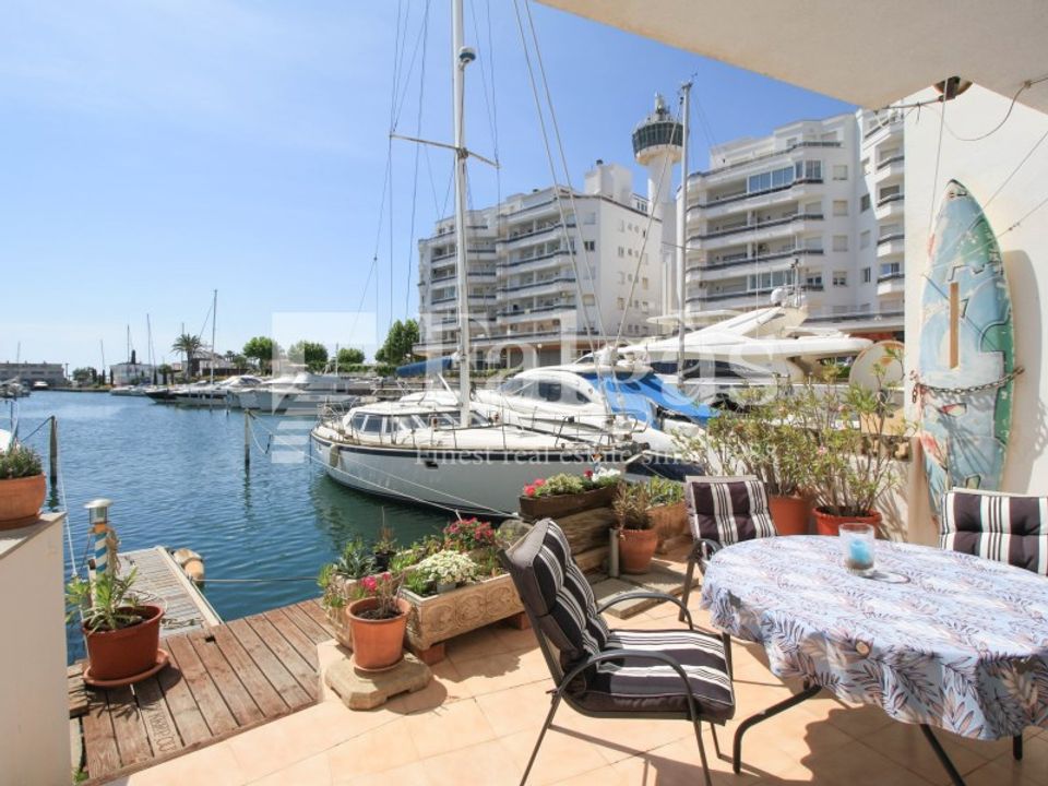 Lejlighed i Empuriabrava, Gerona - foto 2