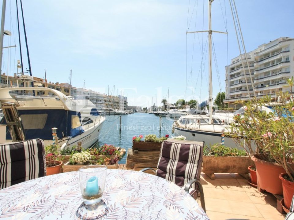 Lejlighed i Empuriabrava, Gerona - foto 3