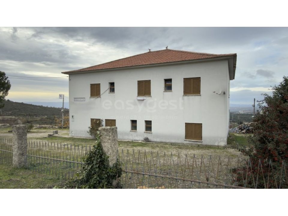Erhvervsejendom i Felgar e Souto da Velha, Braganca - foto 2