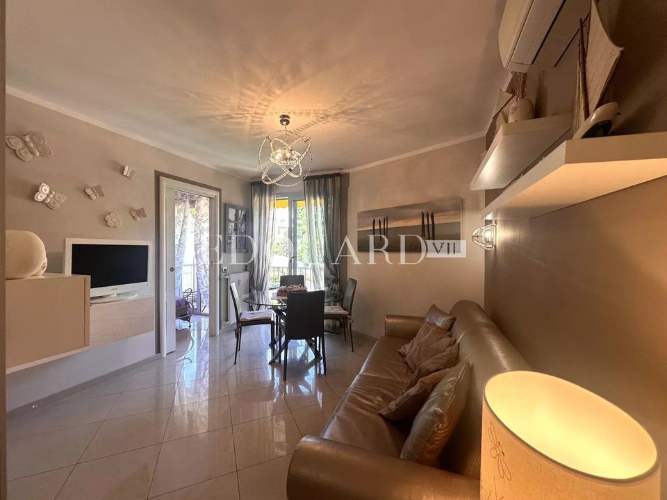 Lejlighed i Menton, Alpes-Maritimes - foto 1
