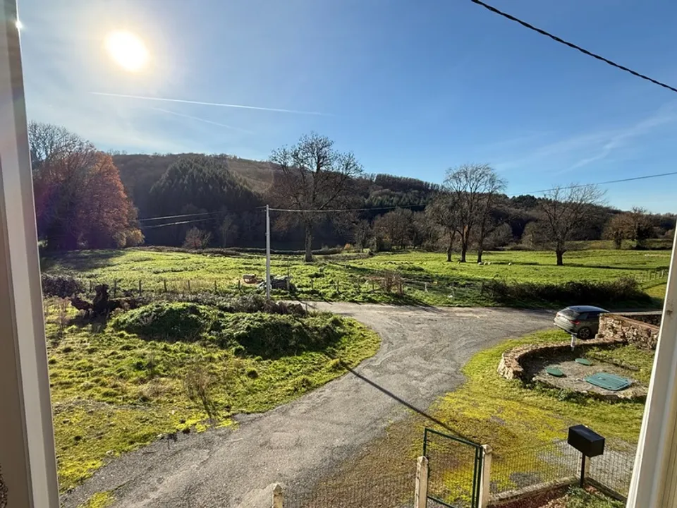 Landsbyhus i Bussiere-Dunoise, Creuse - foto 2