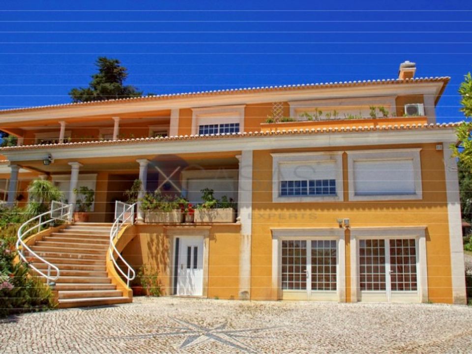 Villa in Rio de Mouro-Estacao, Lisbon - photo 2
