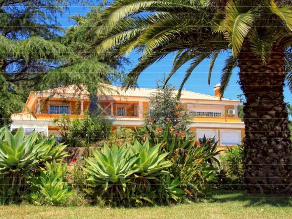 Villa in Rio de Mouro-Estacao, Lisbon - photo 4