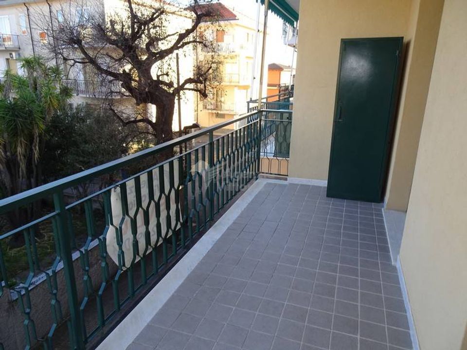 Lejlighed i Ceriale, Savona - foto 3
