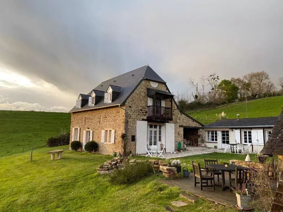 Villa i Oloron-Sainte-Marie, Pyrenees-Atlantiques - foto 1