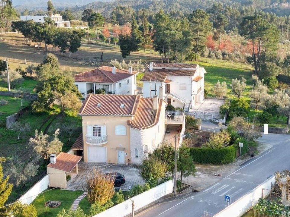 Dom szeregowy: Miranda do Corvo, Coimbra – zdjęcie 1