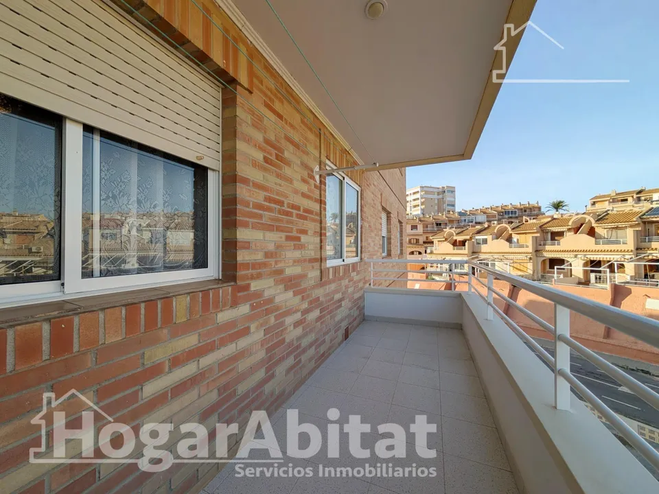 Lejlighed i Los Arenales Del Sol, Alicante - foto 1