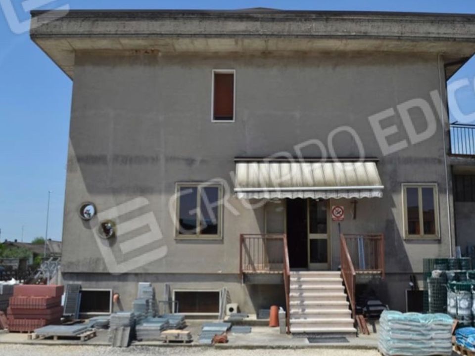 Erhvervsejendom i Isola della Scala, Verona - foto 3
