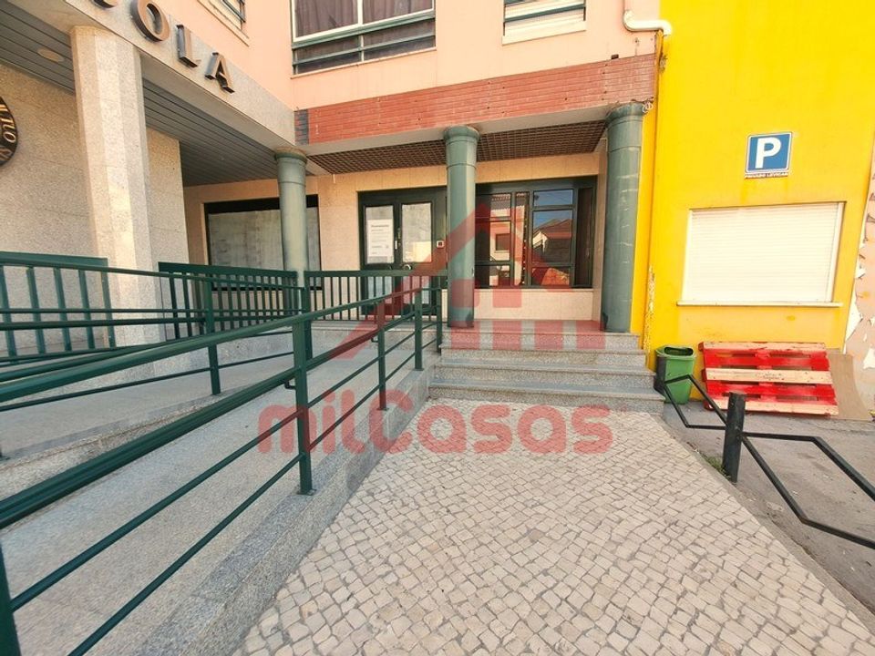 Erhvervsejendom i A dos Cunhados e Maceira, Lisbon - foto 1